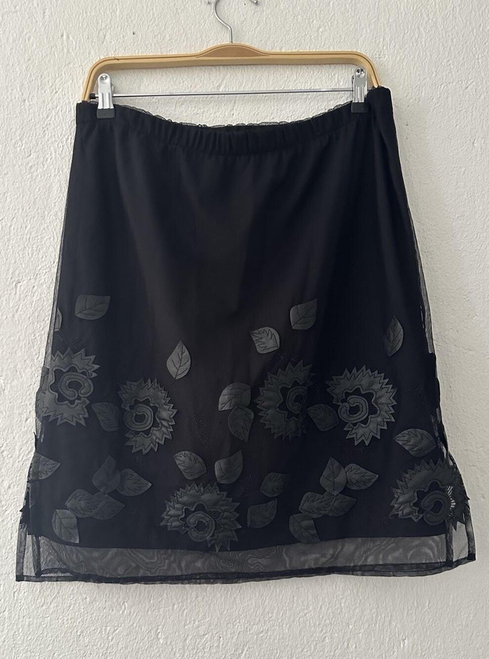 Bentley A Black Mesh Floral Applique Skirt Knee Length Y2K Sheer Overlay Medium